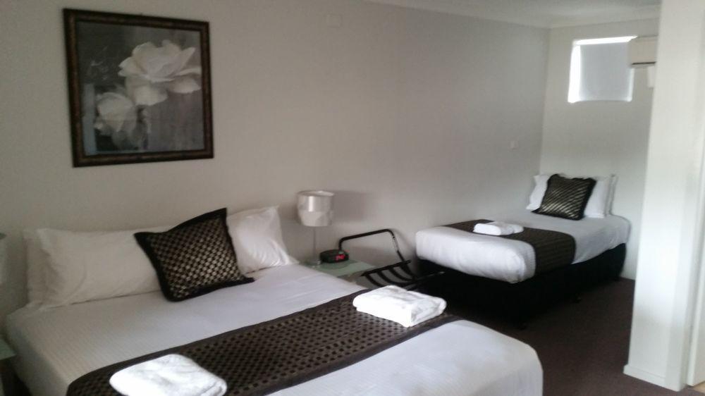 Econo Lodge Chaparral Motel Балліна Екстер'єр фото
