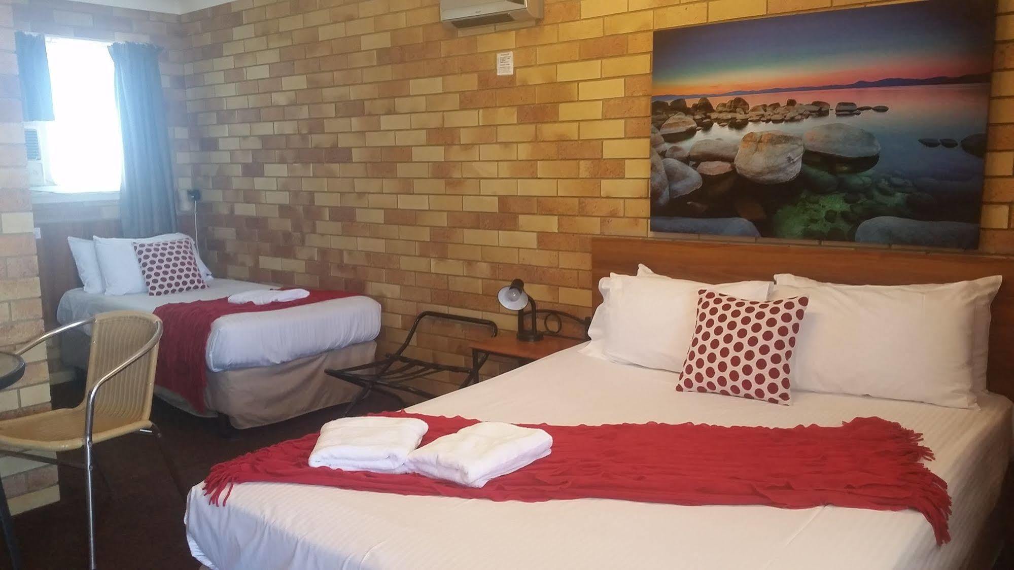 Econo Lodge Chaparral Motel Балліна Екстер'єр фото