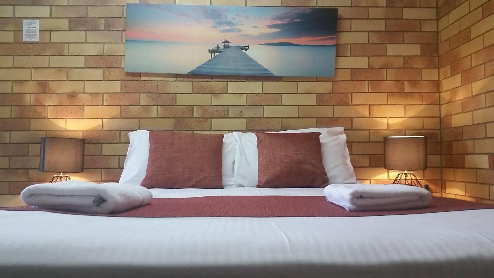 Econo Lodge Chaparral Motel Балліна Екстер'єр фото