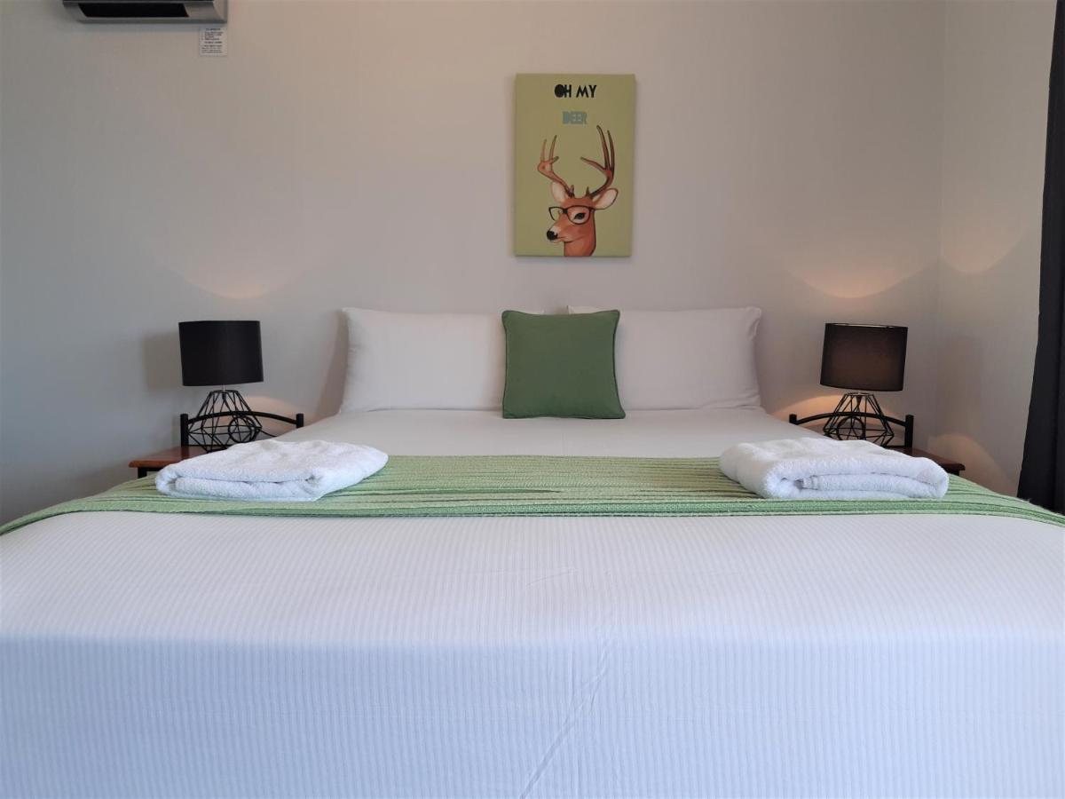 Econo Lodge Chaparral Motel Балліна Екстер'єр фото